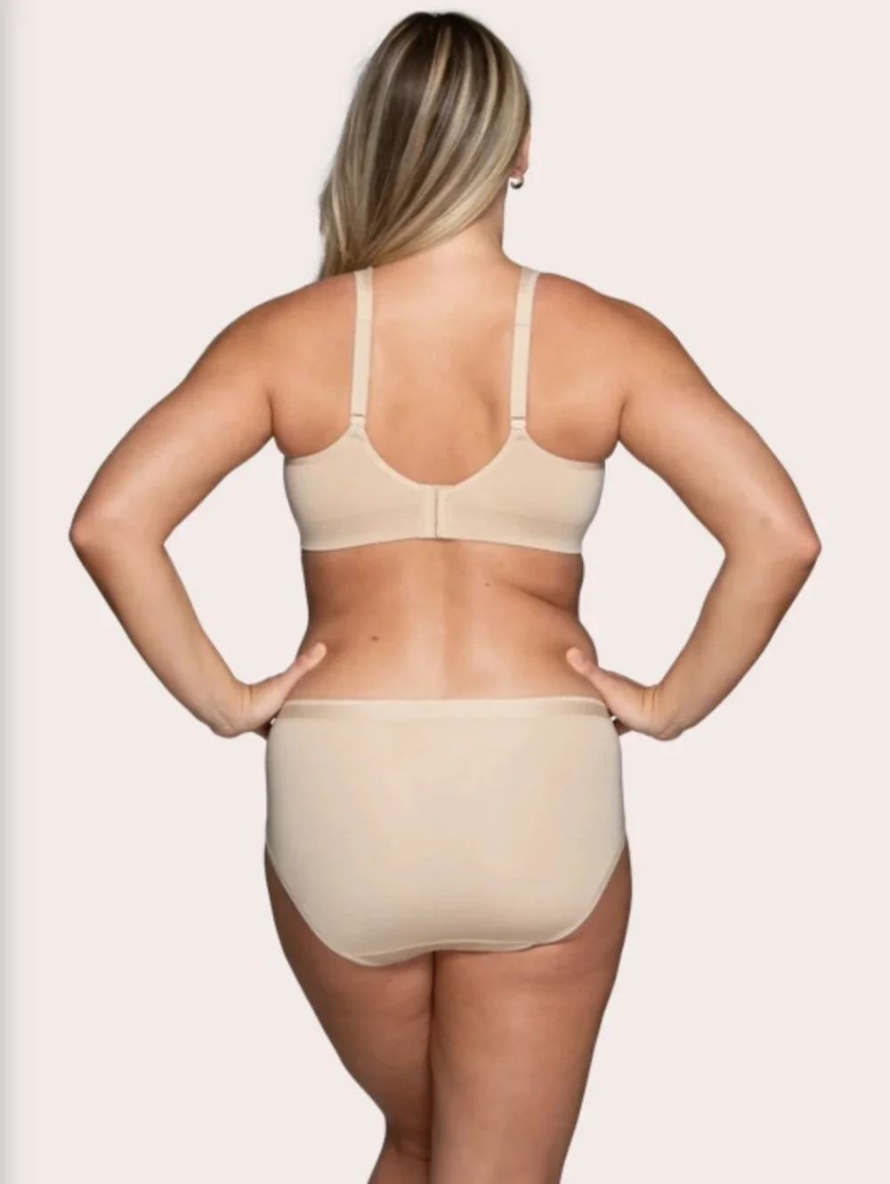 Vanity Fair Lingerie Beyond Comfort Simple Sizing Wireless Bra- 2XL